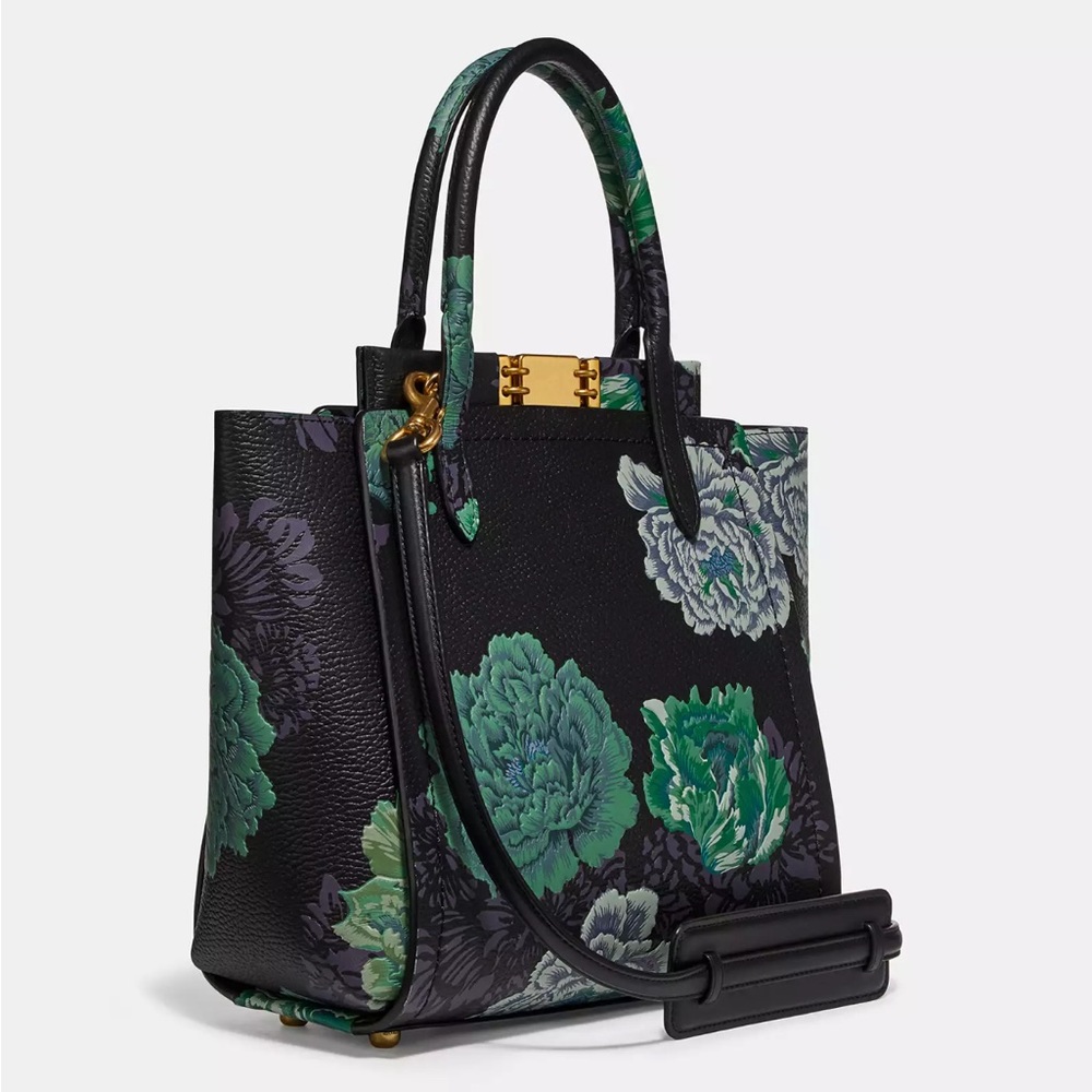 SOLD NWT 1941 Coach Kaffee Fasset Troupe